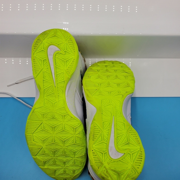 Lebron James Zoom Soldier VII KINGS PRIDE White Black Volt 599264-103 Size 7.5 - Picture 11 of 12